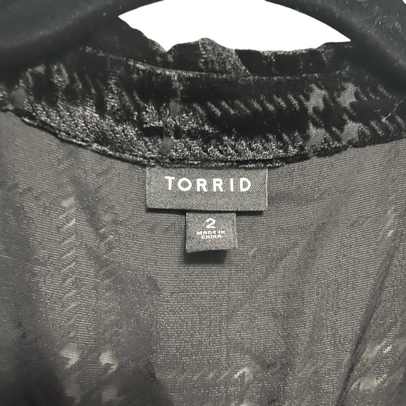 Torrid Madison Velvet Burnout Button Up Shirt - Picture 7 of 10